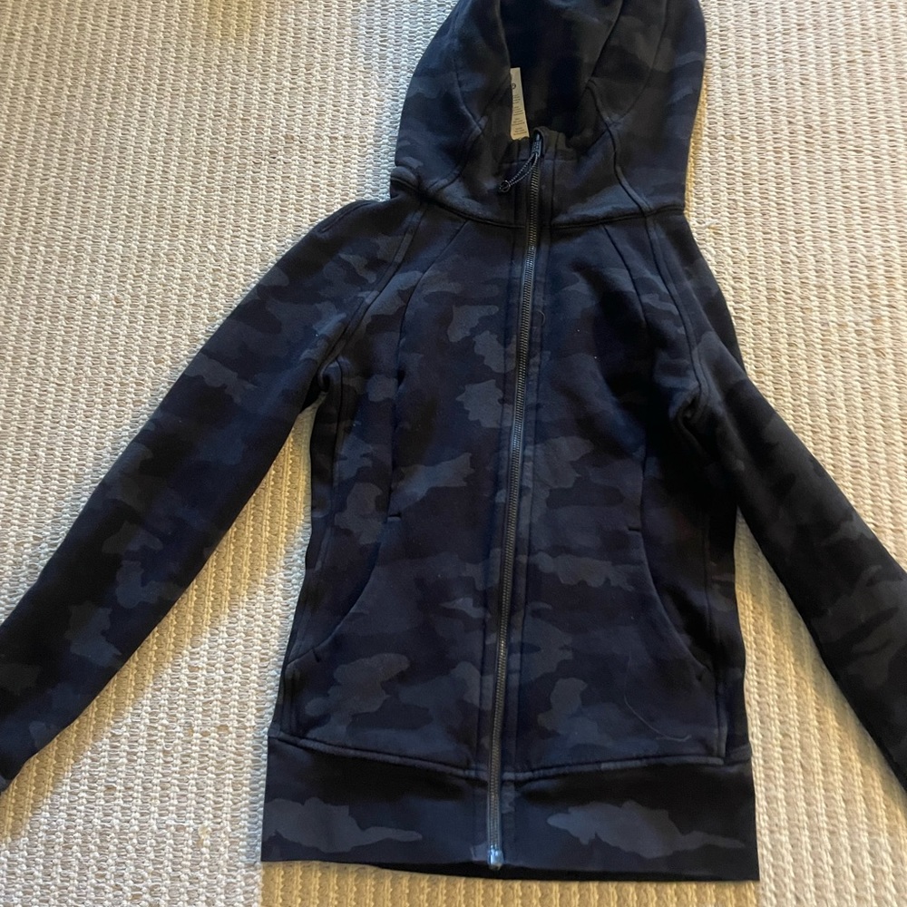 lululemon size 2 zip up